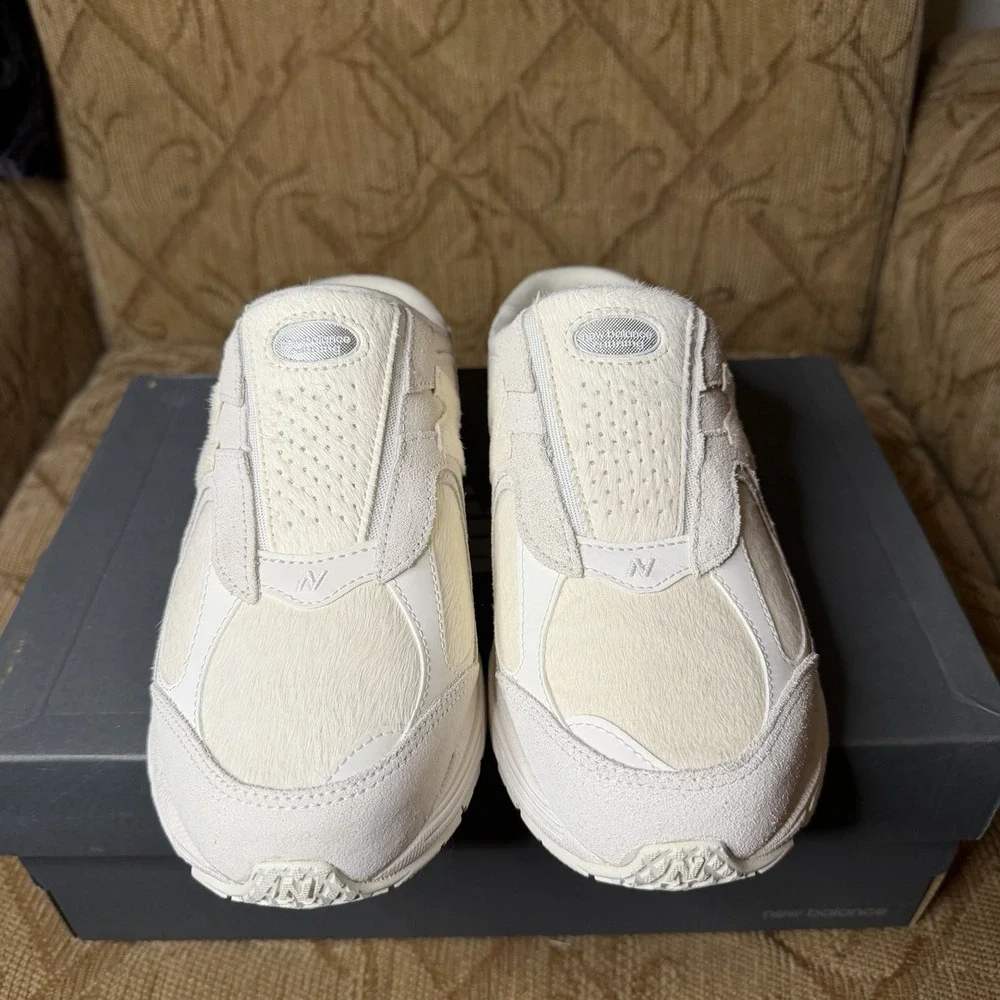New Balance‎ 2002R Mule Slip On Men's Size 8 Beige New
